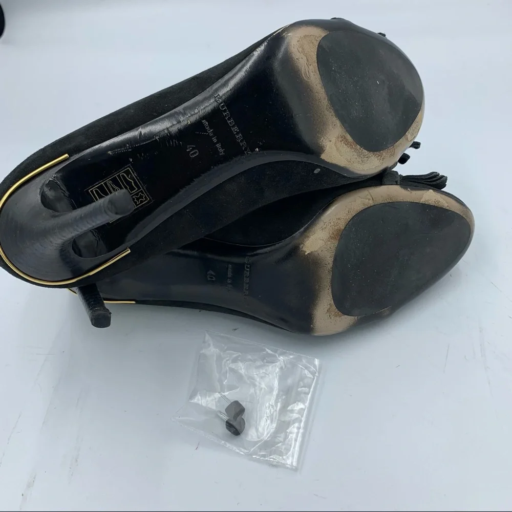 Burberry Metal Bar Hampden Fringe Black Pump